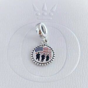 Pandora U.S. Army's Exclusive Charm